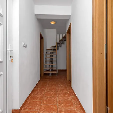 Vele Apartment