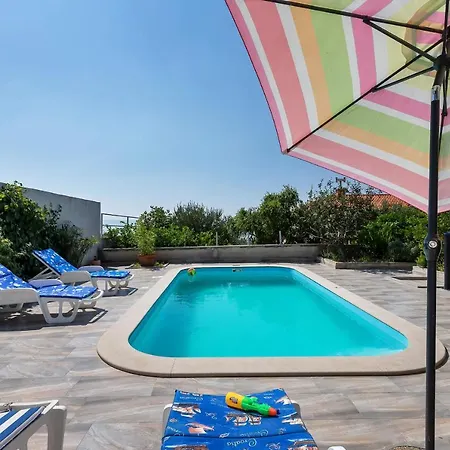 Vele Apartment