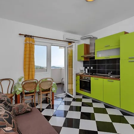 Vele Apartment *